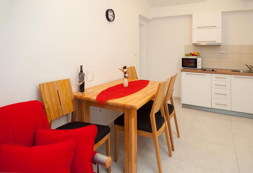 Apartments Marta 巴什卡沃达 客房 照片